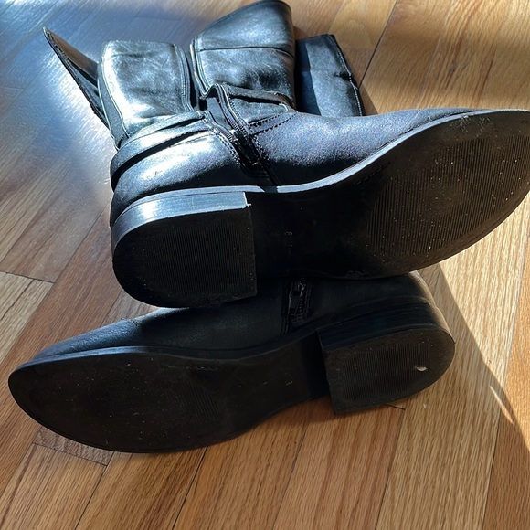 G by Guess black leather boots Sz 8.5 used worn Up to the knee height with heel - Picture 10 of 14